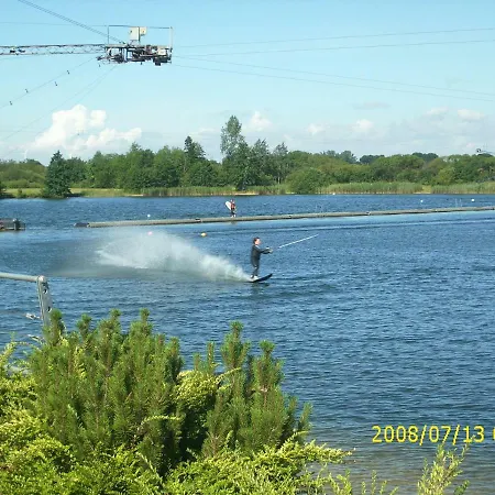 Vogelsang Vo, Schwimmbad, Sauna דירה זירקסדורף
