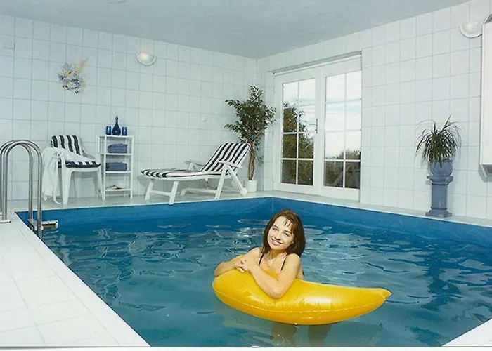 Vogelsang Vo, Schwimmbad, Sauna